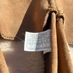 UGG | Shoes | Mens Ugg Adler Moccasin Sz 2 | Poshmark display picture 1